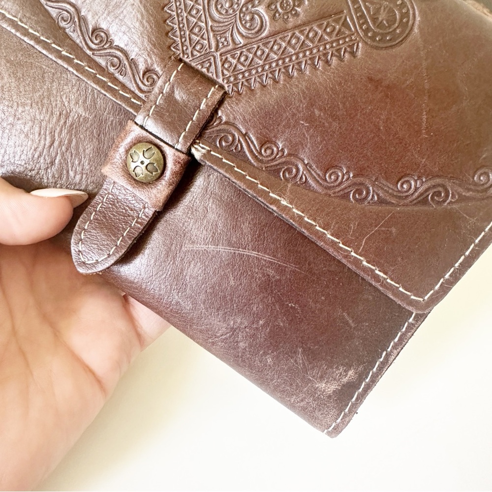 Patricia Nash Colli Flap Trifold Wallet Florence Brown Tooled Leather P32777 - Picture 3 of 15